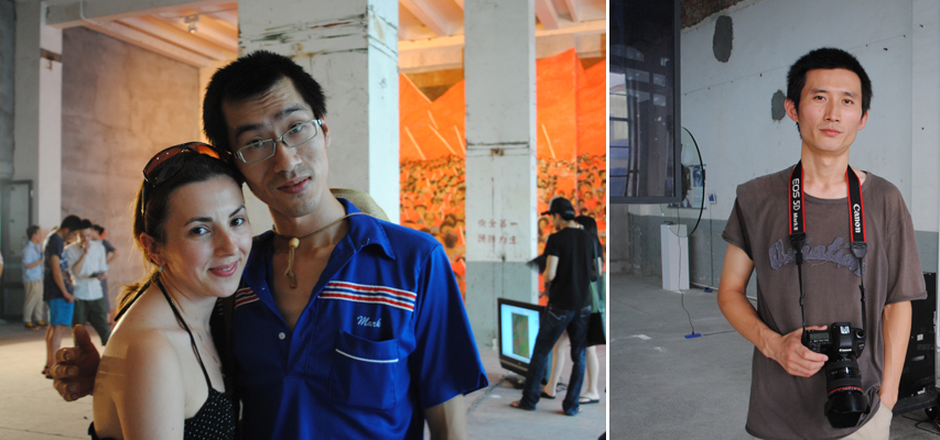 左：策展人比利安娜和艺术家宋涛；右：张辽源（杭州艺术家）参加《模糊参数》。