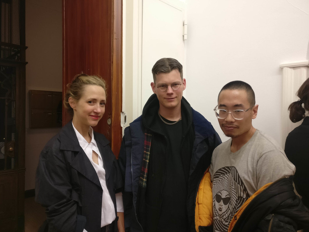 编辑Caroline Busta，艺术家Jan Vorisek和写作者Geoffrey Mak.