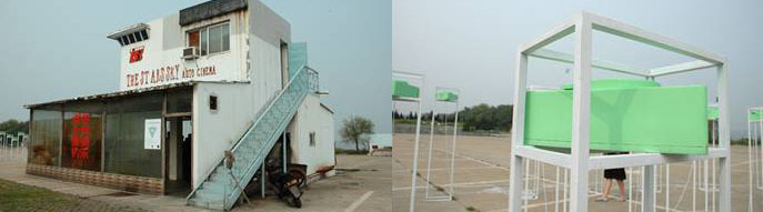 左图：现场的小房子。右图：声音装置细节图片。
