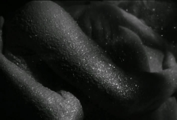 阿伦·雷乃，《广岛之恋》，1959，胶片，黑白，有声，90分钟.