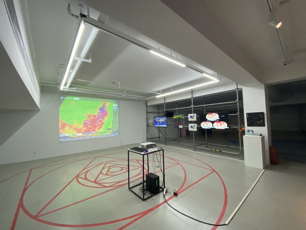 中国科学院大气物理研究所团队项目“从混沌的现实到模拟的秩序”展览现场.